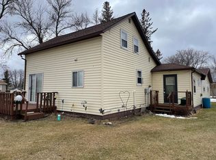 201 4th St W, Lancaster, MN 56735