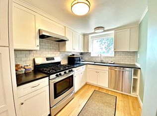 221 Webster St #1, Boston, MA 02128