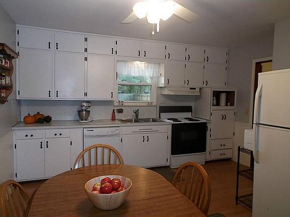 4th image of 1005 Saturn Dr