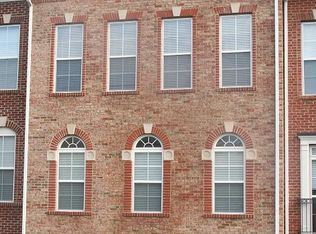 206 Herndon Station Sq, Herndon, VA 20170