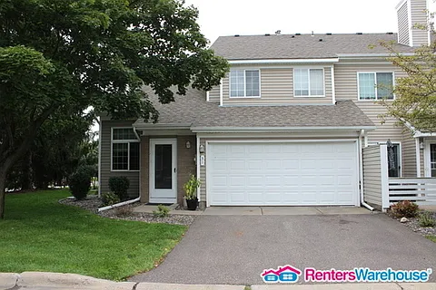 Wonderful 2bd/1ba Townhouse In Plymouth — Photo 1