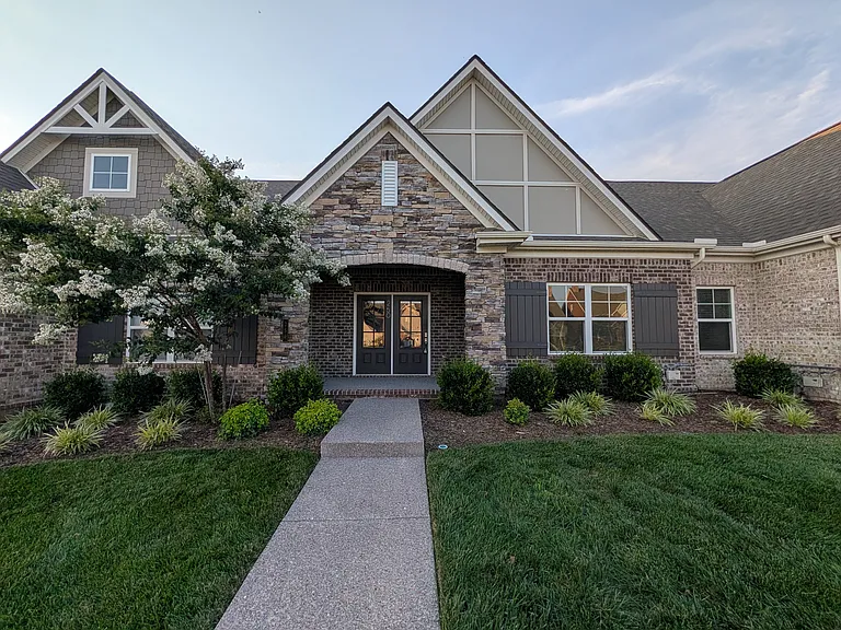 250 Cloverbrook Way — Photo 5