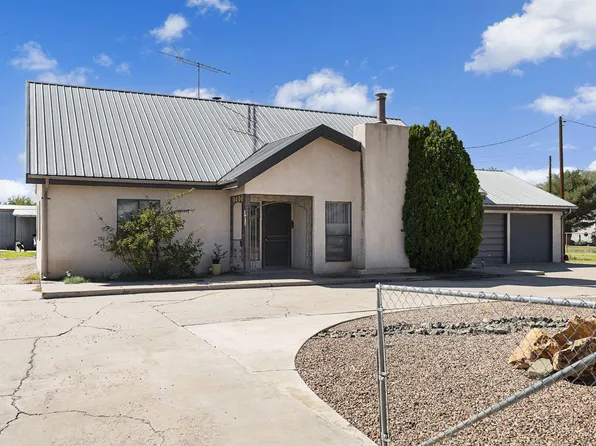 2410 Sunshine Rd SW, Albuquerque, NM 87105