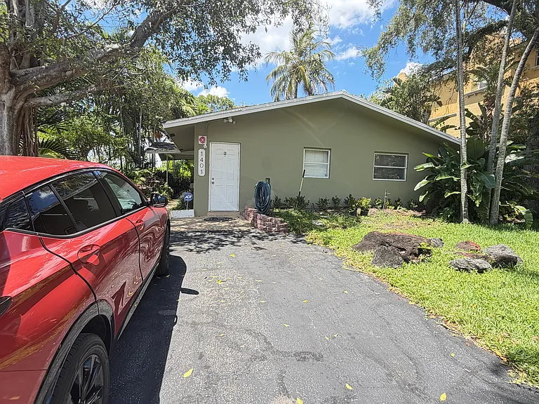 1401 SW 24th Ct #3 — Photo 10