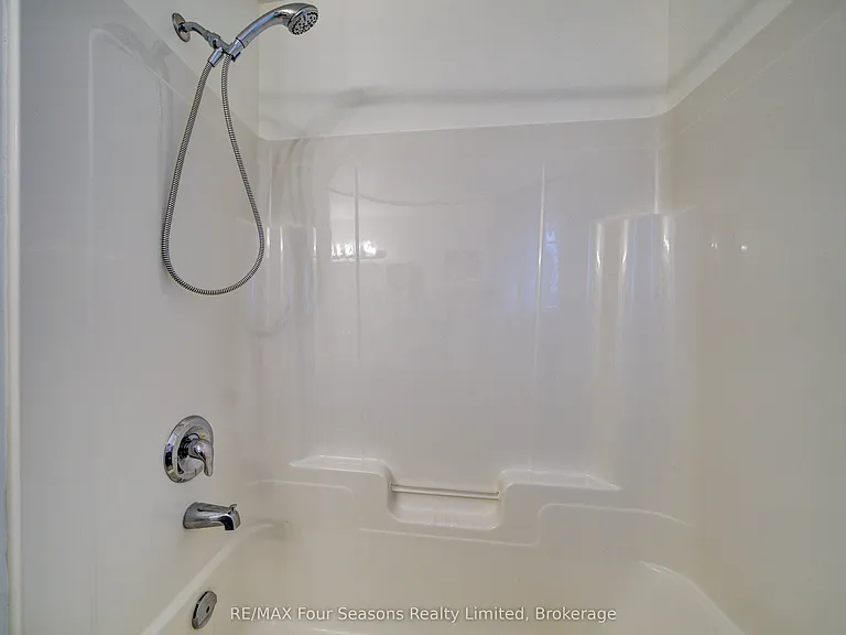 9 Brooke Ave — Photo 42