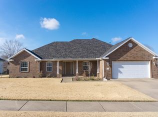 405 NW Saddlebrook Dr, Bentonville, AR 72712