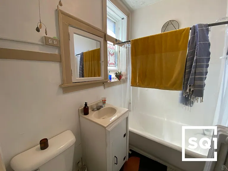 3356 N Claremont Ave #3 — Photo 6