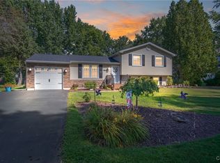 4259 Vine Meadow Rd, Liverpool, NY 13090