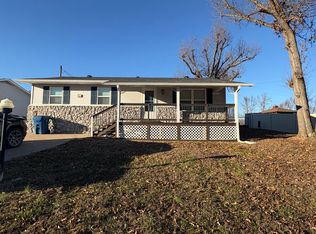 48 Camelot Dr, Murray, KY 42071