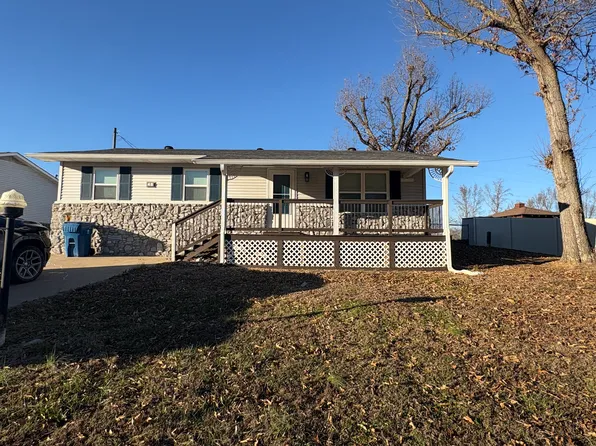 48 Camelot Dr, Murray, KY 42071