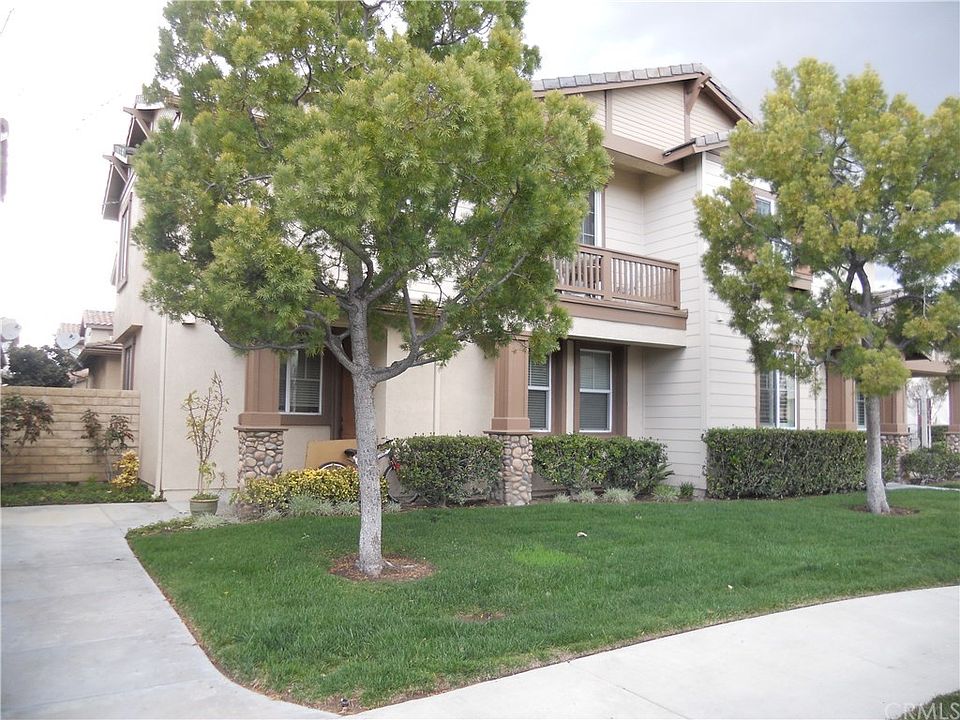 1st image of 27451 Coldwater Dr