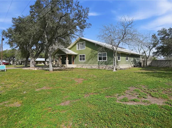 408 Grace St, Orange Grove, TX 78372