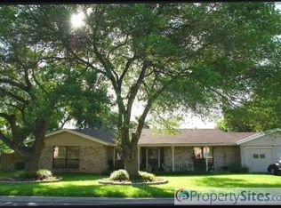 302 S 8th St, Pflugerville, TX 78660