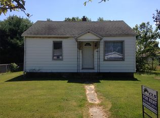 2735 Maple Ave, Terre Haute, IN 47804