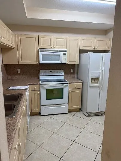 4723 Lucerne Lakes Blvd E #633 — Photo 6