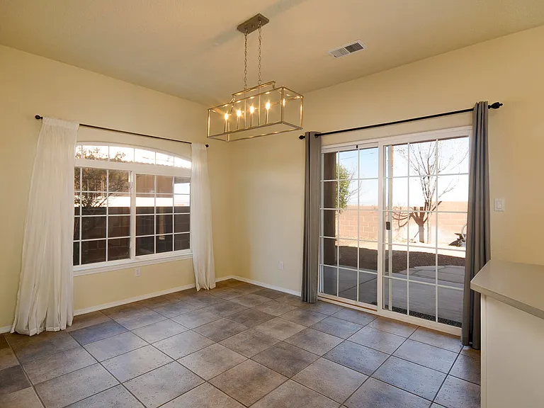 7209 Boxwood Ave NE — Photo 9
