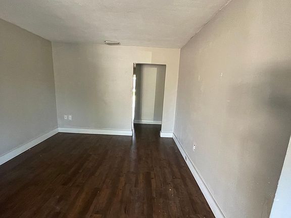 5th image of 9607 N 55th St APT A