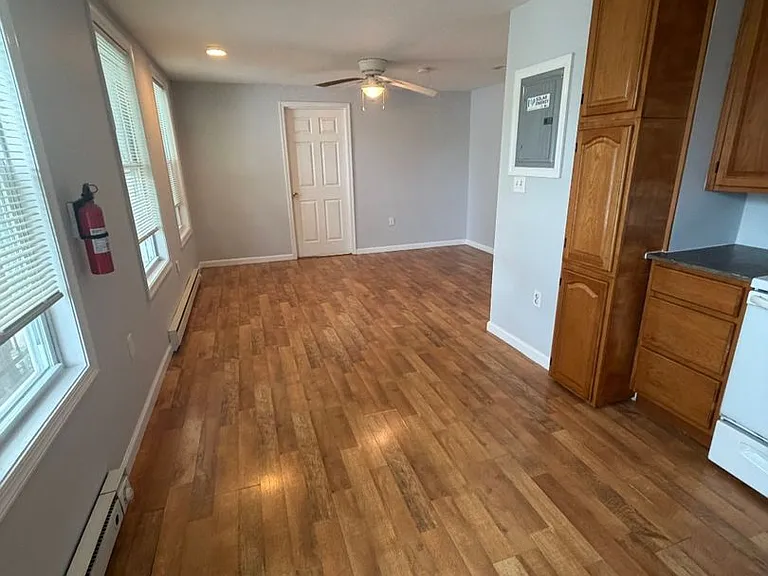 31 Kiernan Ave — Photo 3