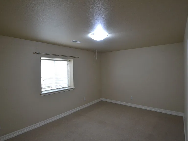 5079 Farris Creek Ct — Photo 33