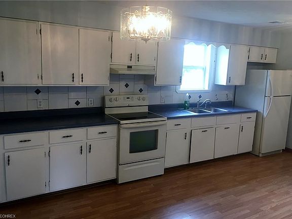 4th image of 256 Washington Dr