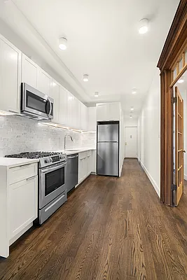 Rented by MNS | media 18