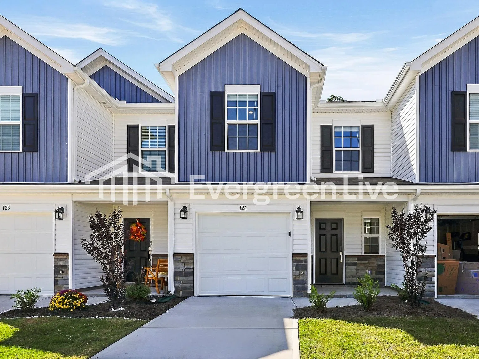 3 bed, 3.0 bath, 1423 sqft, $1,705 — Photo 1