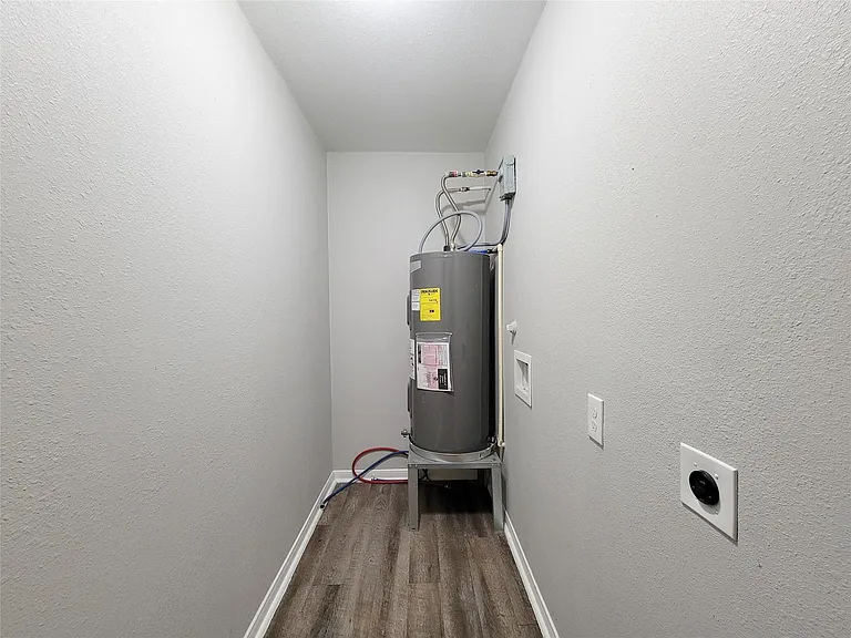 5242 Keystone St — Photo 25