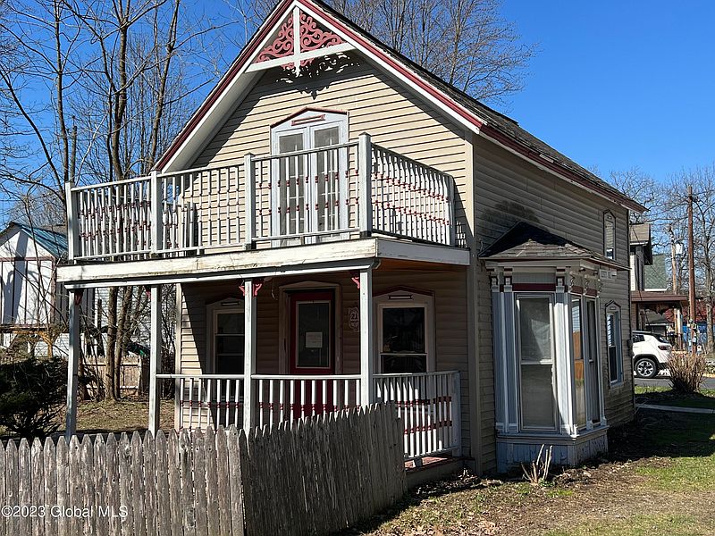 2nd image of 21 Wesley Avenue