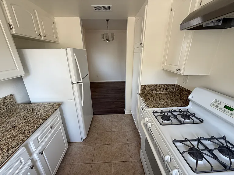 777 S Citrus Ave #243 — Photo 7