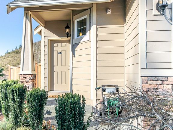2nd image of 11122 178th Avenue Ct E