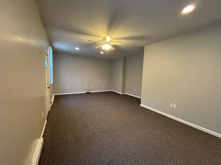 8 Arch St #8 — Photo 11