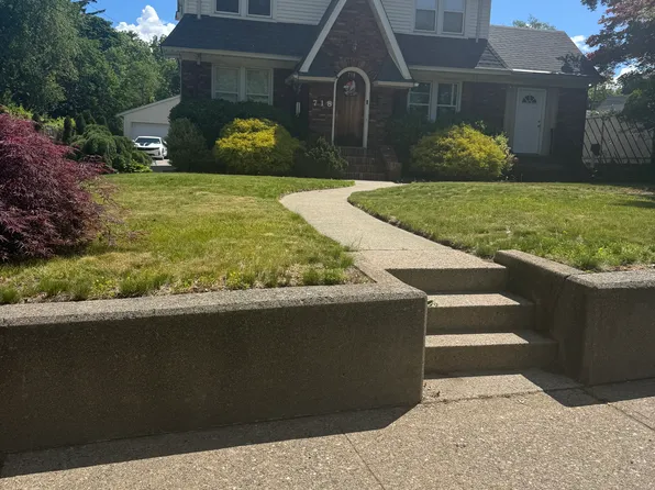 718 Holy Cross Way #1, Wayne, NJ 07470