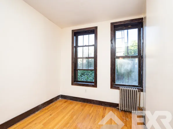 189 Stanhope Street image 13 of 14