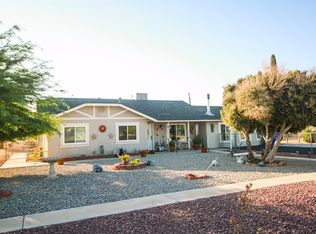 10726 Pinole Rd, Apple Valley, CA 92308