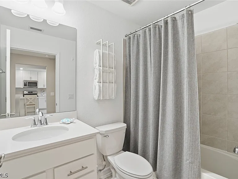 14204 Heritage Landing Blvd #712 — Photo 29