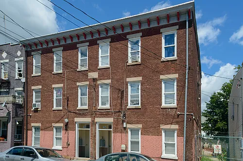 194 W Parmenter St #1 Photo 1 194 W Parmenter St #1 Photo 1