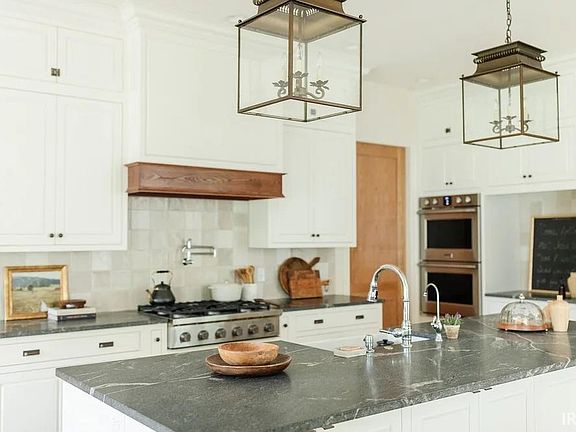 4th image of 88 In Lamp Post Manor Estates Rd