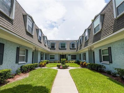 1725 Belleair Forest Dr APT B, Belleair, FL, 33756