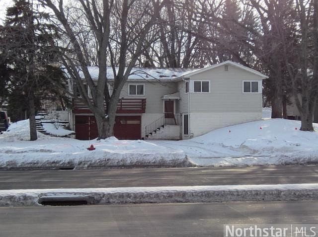 1st image of 820 Broadway Ave W