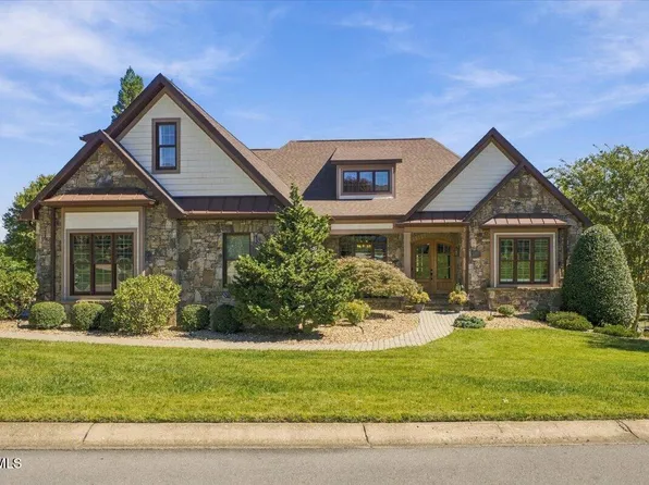 2760 Highland Glen Ct, Johnson City, TN 37615