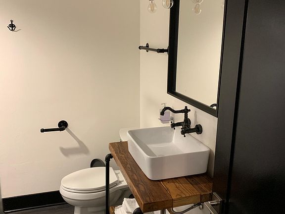 2nd image of 4407 Tchoupitoulas St