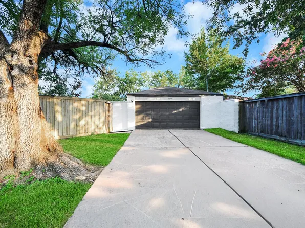 10915 Berry Tree Dr, Houston, TX 77064
