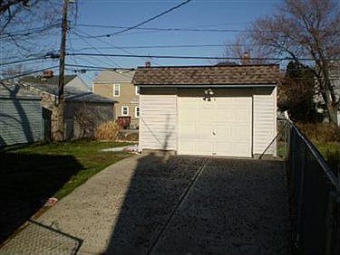 5th image of 5261 E 117th St