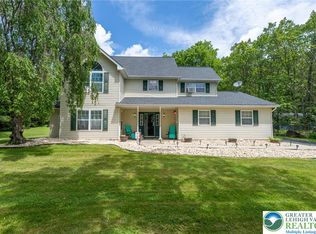 2175 Village Rd, Effort, PA 18330