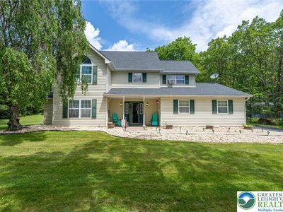 2175 Village Rd, Effort, PA, 18330