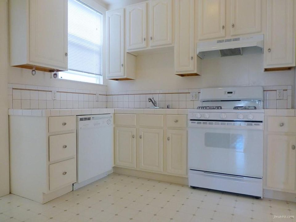1st image of 2255 Lake St APT 7