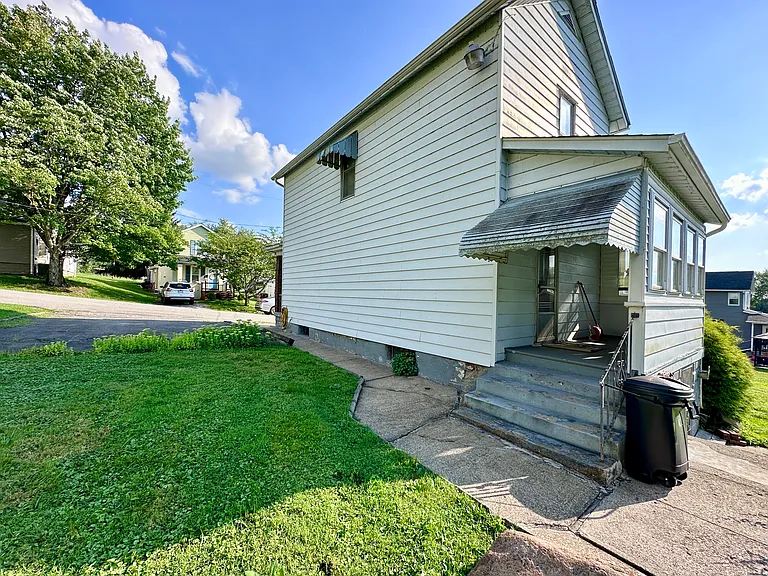 1413 Laurel Pl — Photo 15