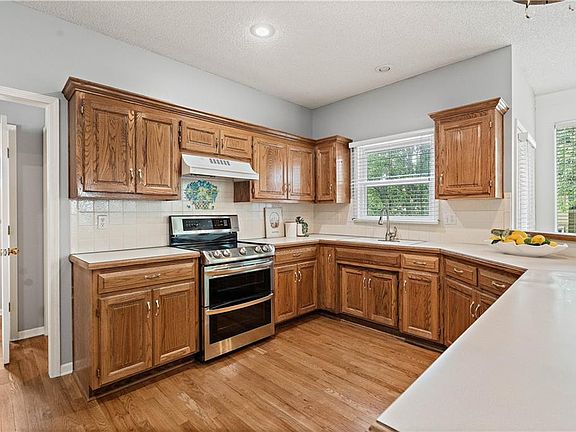4th image of 6308 W 149th Ter