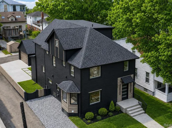 125 N Washington Ave, Royal Oak, MI 48067