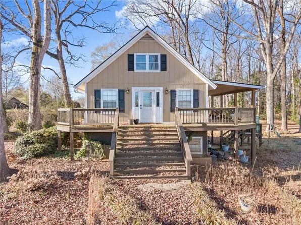 103 Grove Level Dr, Commerce, GA 30529